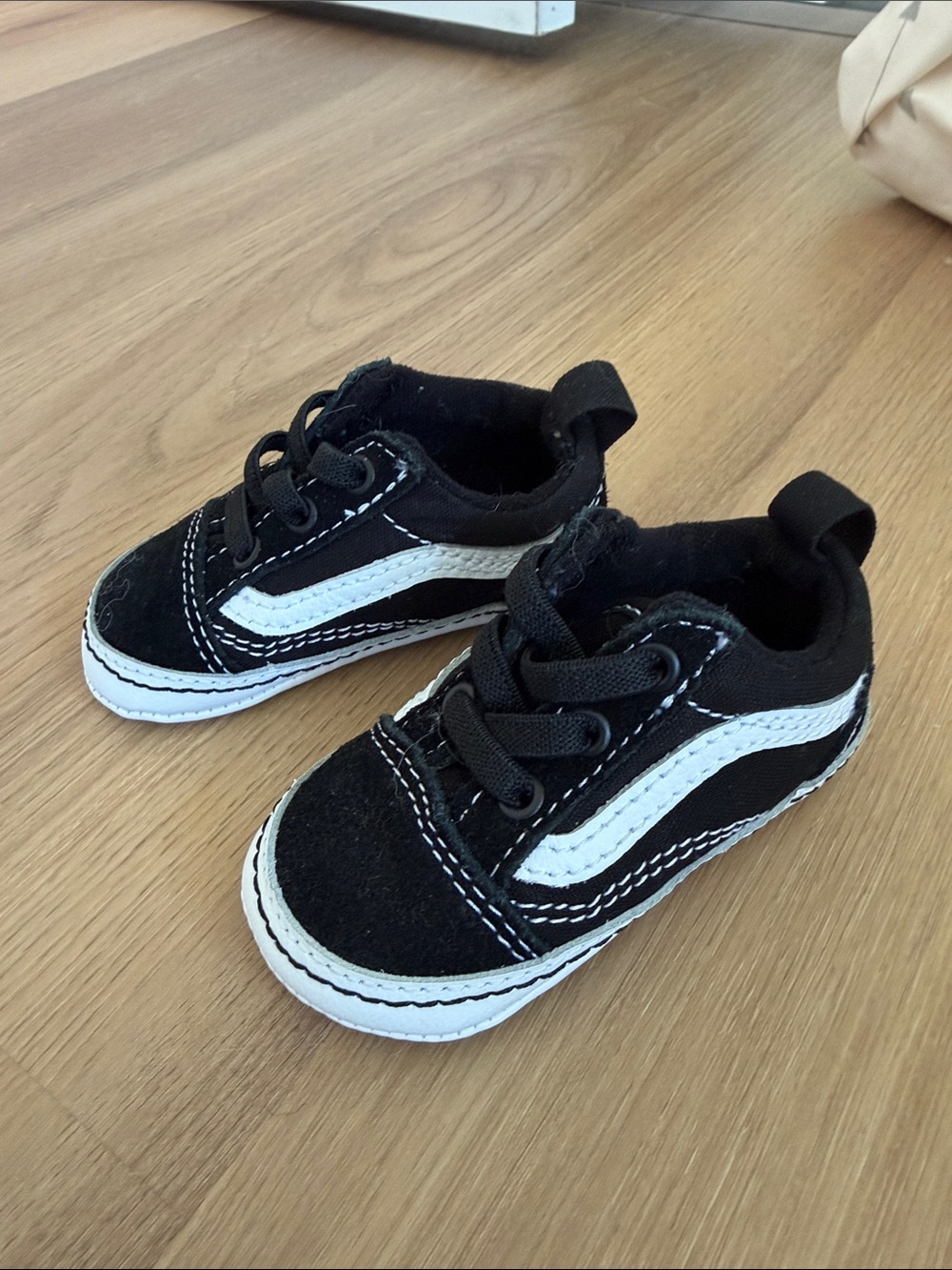 NWOT Vans baby sneakers